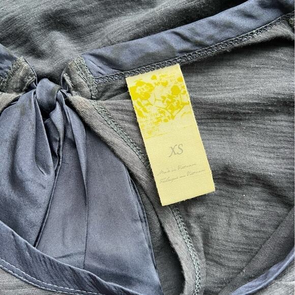 ANTHROPOLOGIE DARK BLUE T SHIRT KEYHOLE BACK WITH BOW SIZE XS - Picture 7 of 8